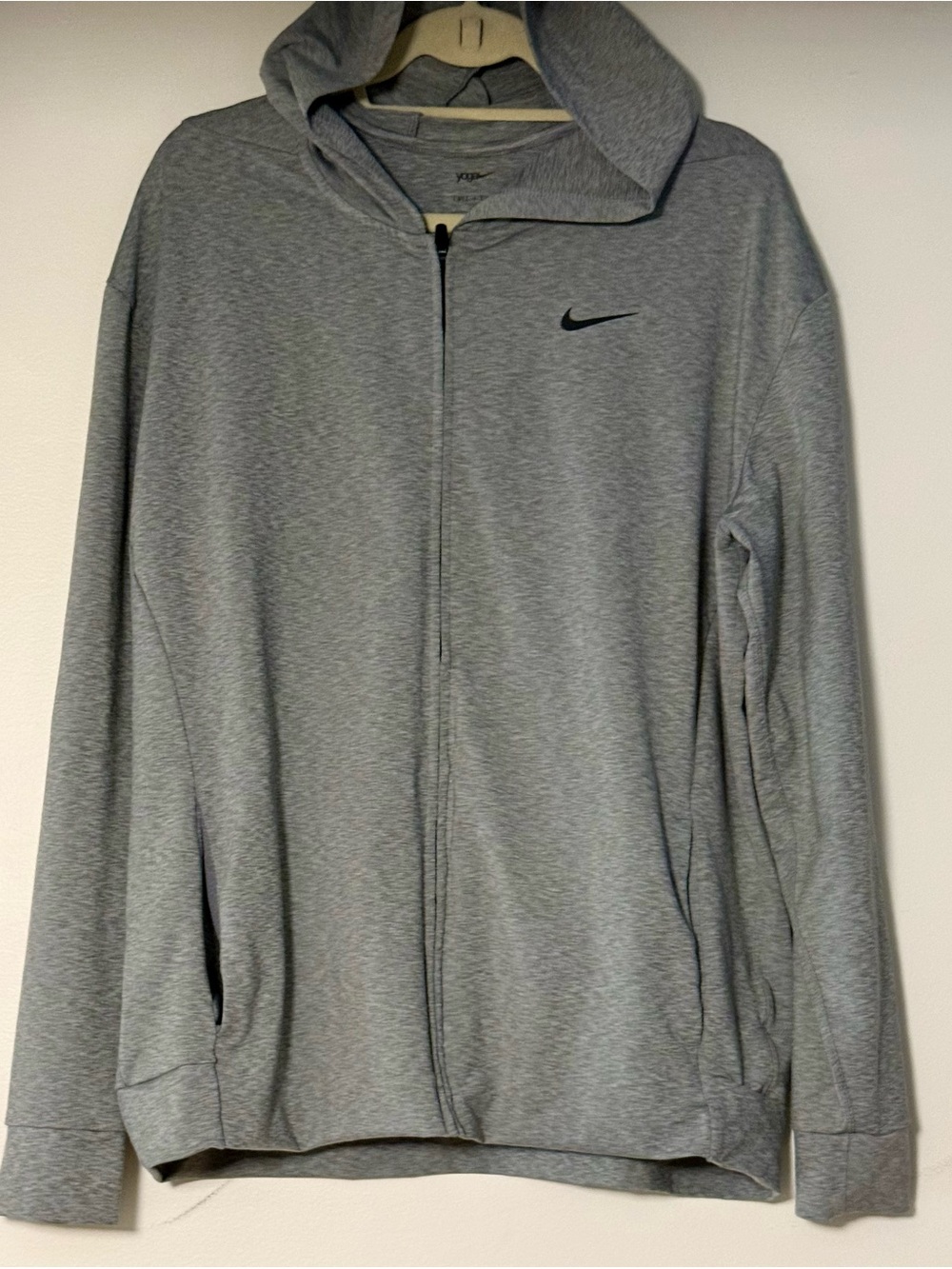 NIKE Yoga Dri-Fit Men’s Lightweight Gray Full-Zip Hoodie Jacket - Picture 5 of 9